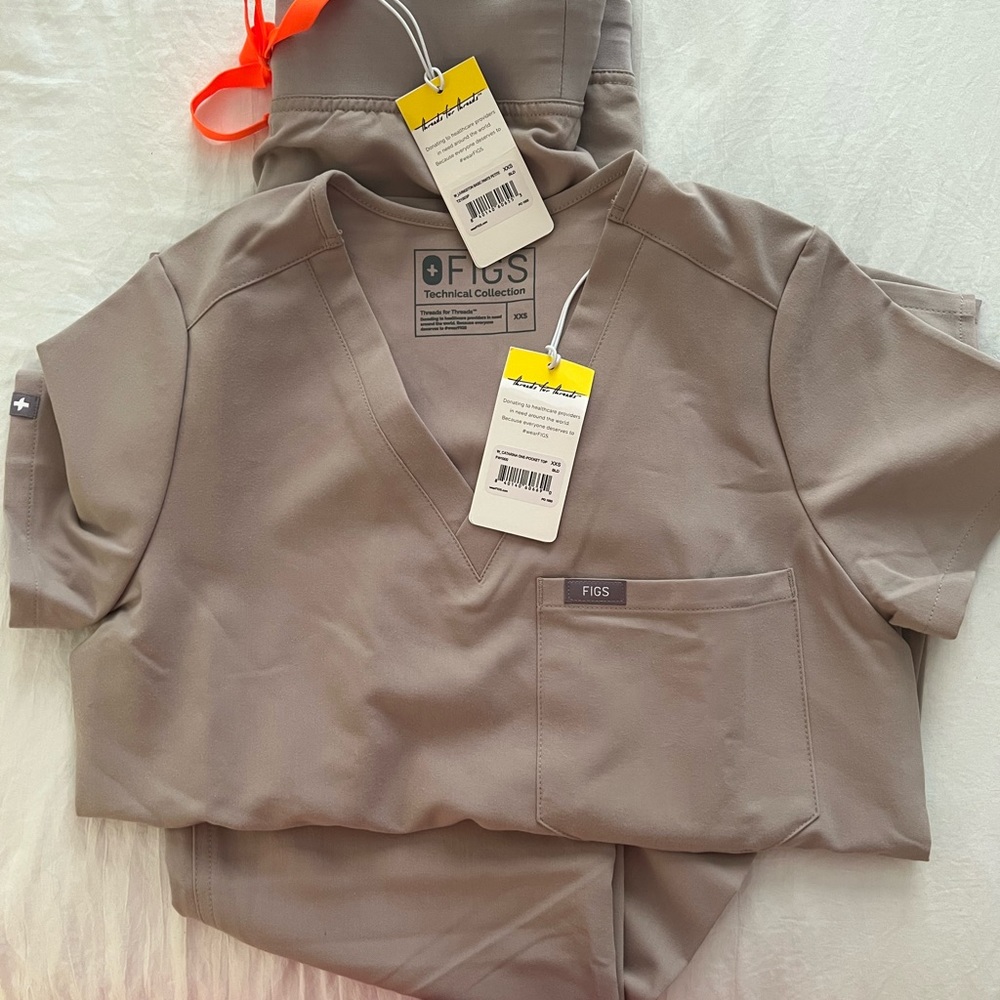 NWT Figs Scrub Set